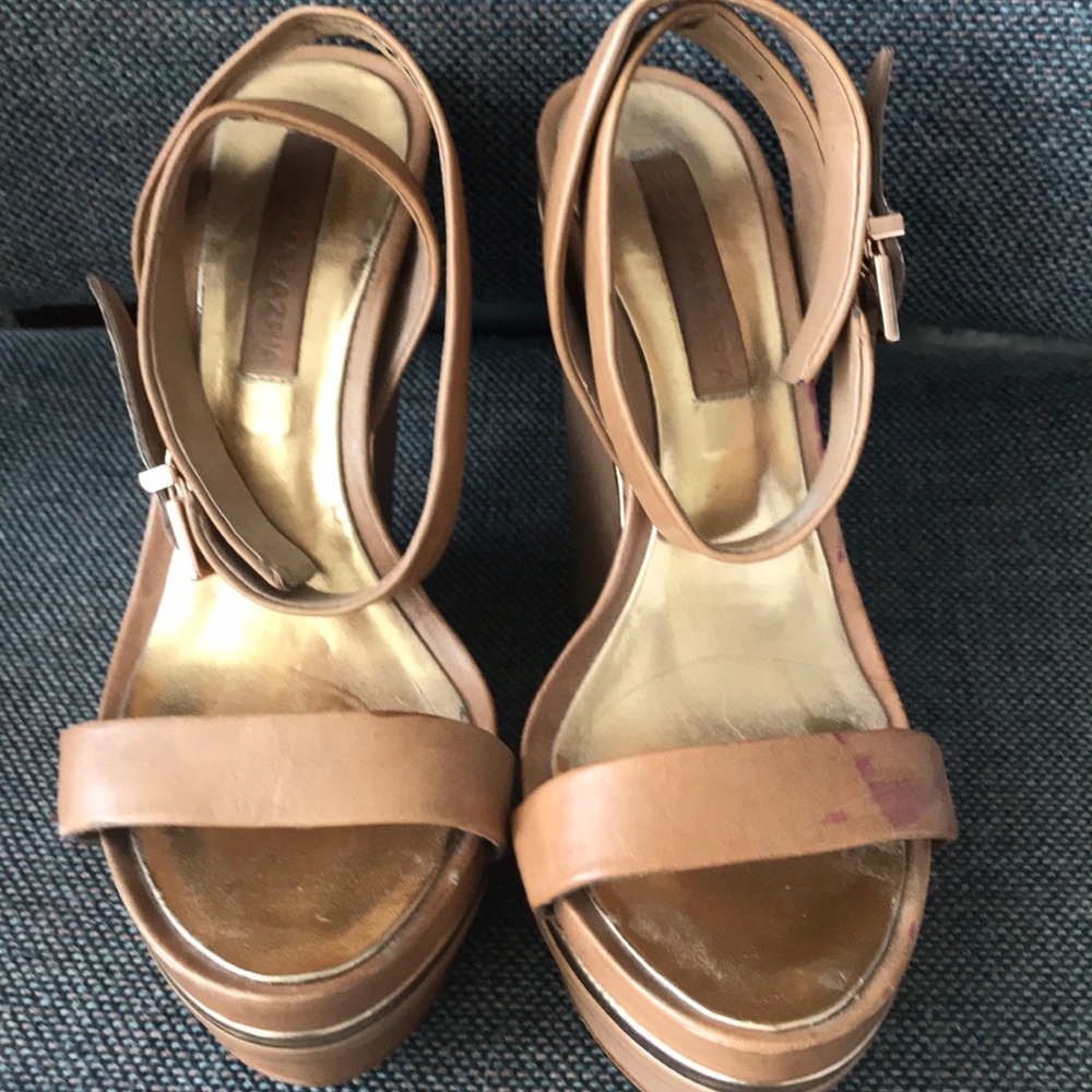 Wedge heels